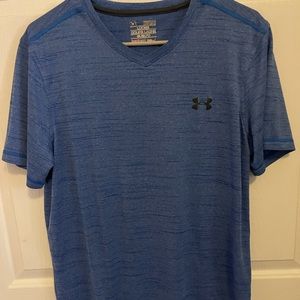 Under Armour Dry fit v neck size medium